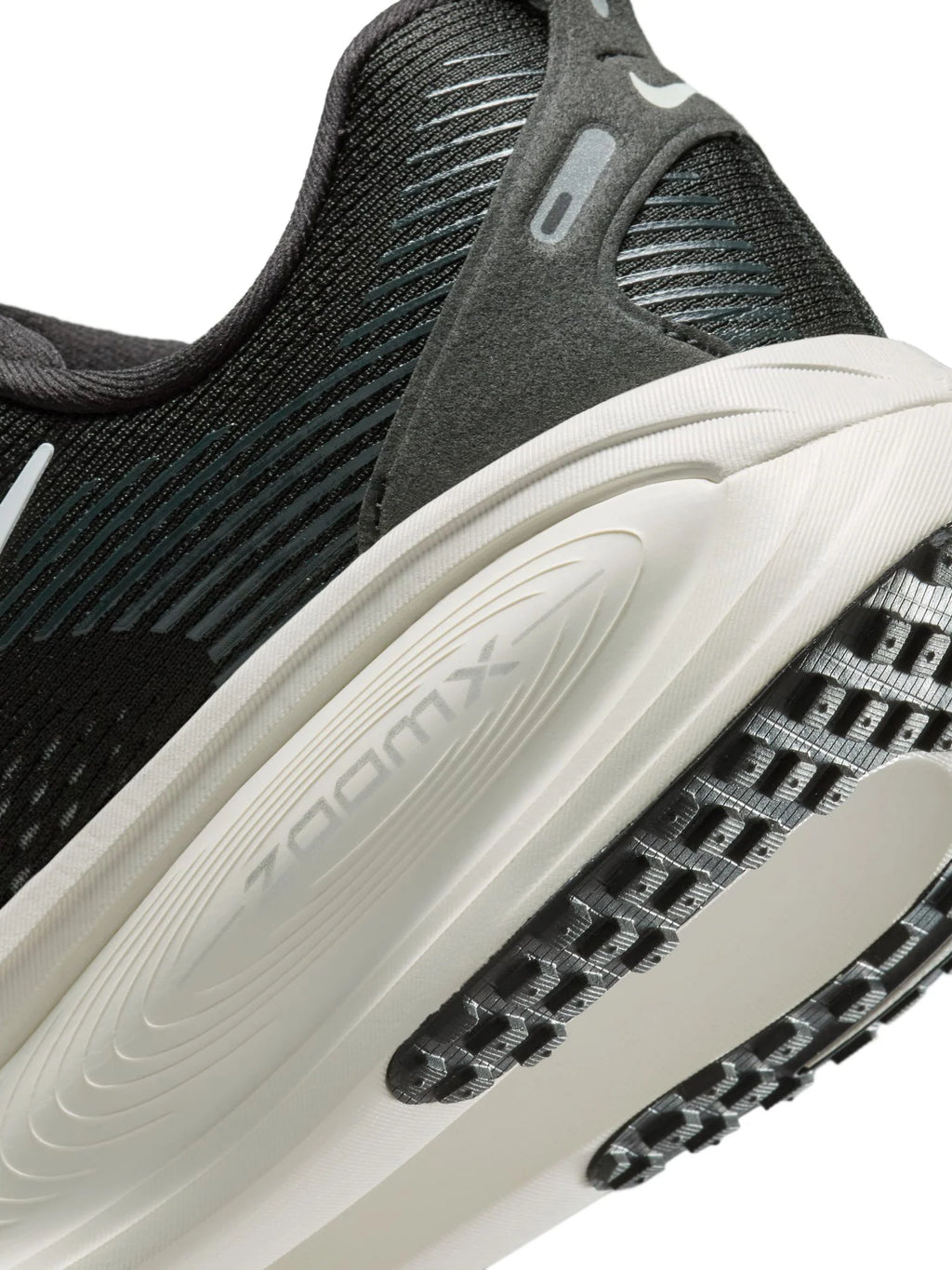 Nike Vomero 18 Womens Shoe
