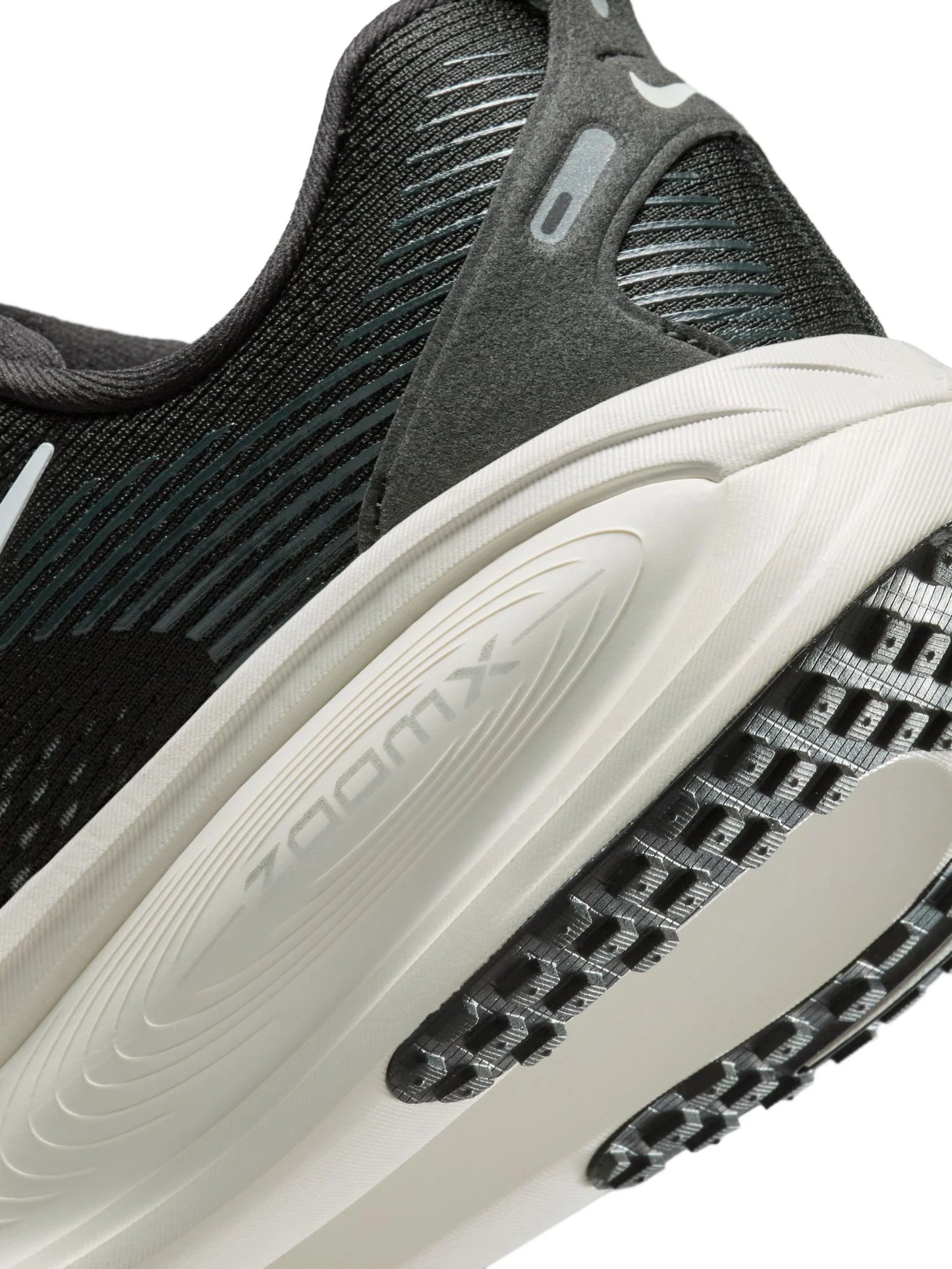 Nike Vomero 18 Womens Shoe