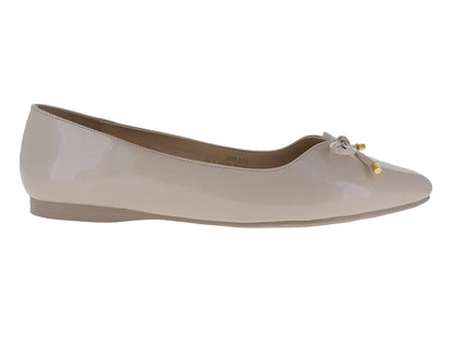 Zapatos Flats de Charol Color Avena Donova para Mujer