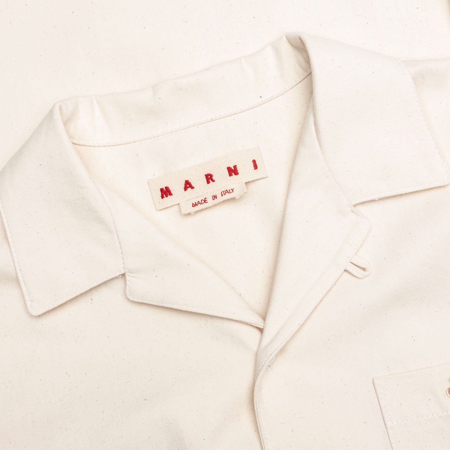 Cream Denim Short Sleeve Shirt with Trunakaroo Plaque Bone