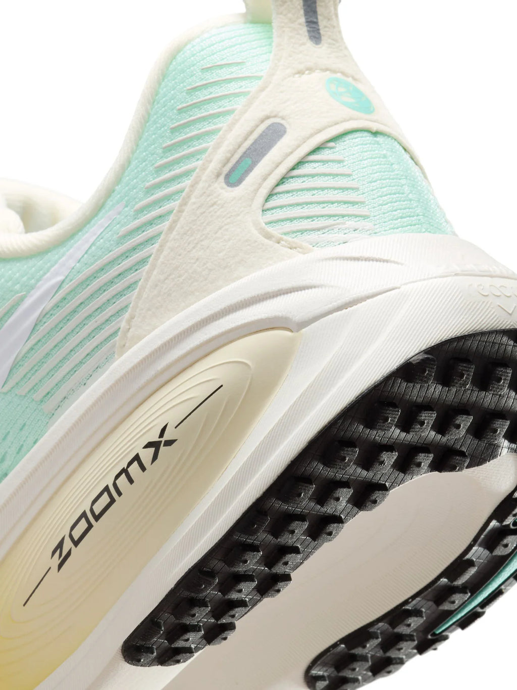 Nike Vomero 18 Womens Shoe