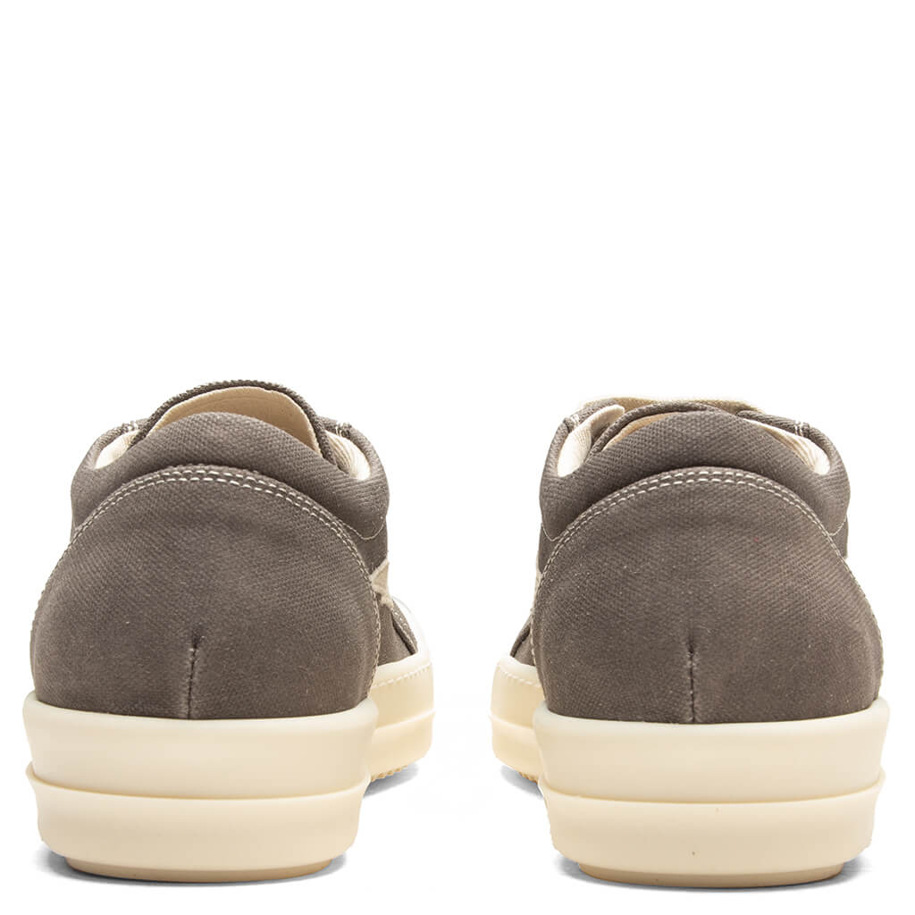 Vintage Sneaks Dust Milk