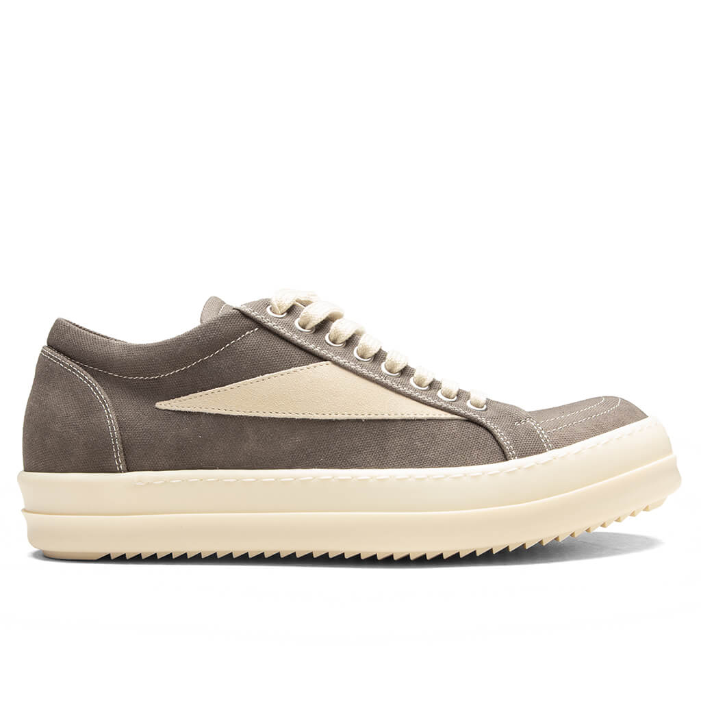 Vintage Sneaks Dust Milk