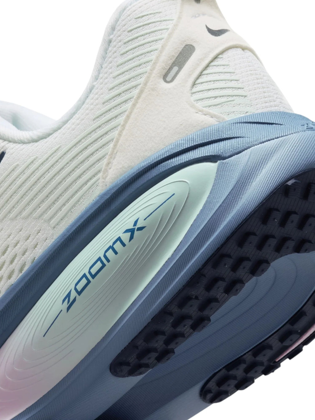 Nike Vomero 18 Womens Shoe