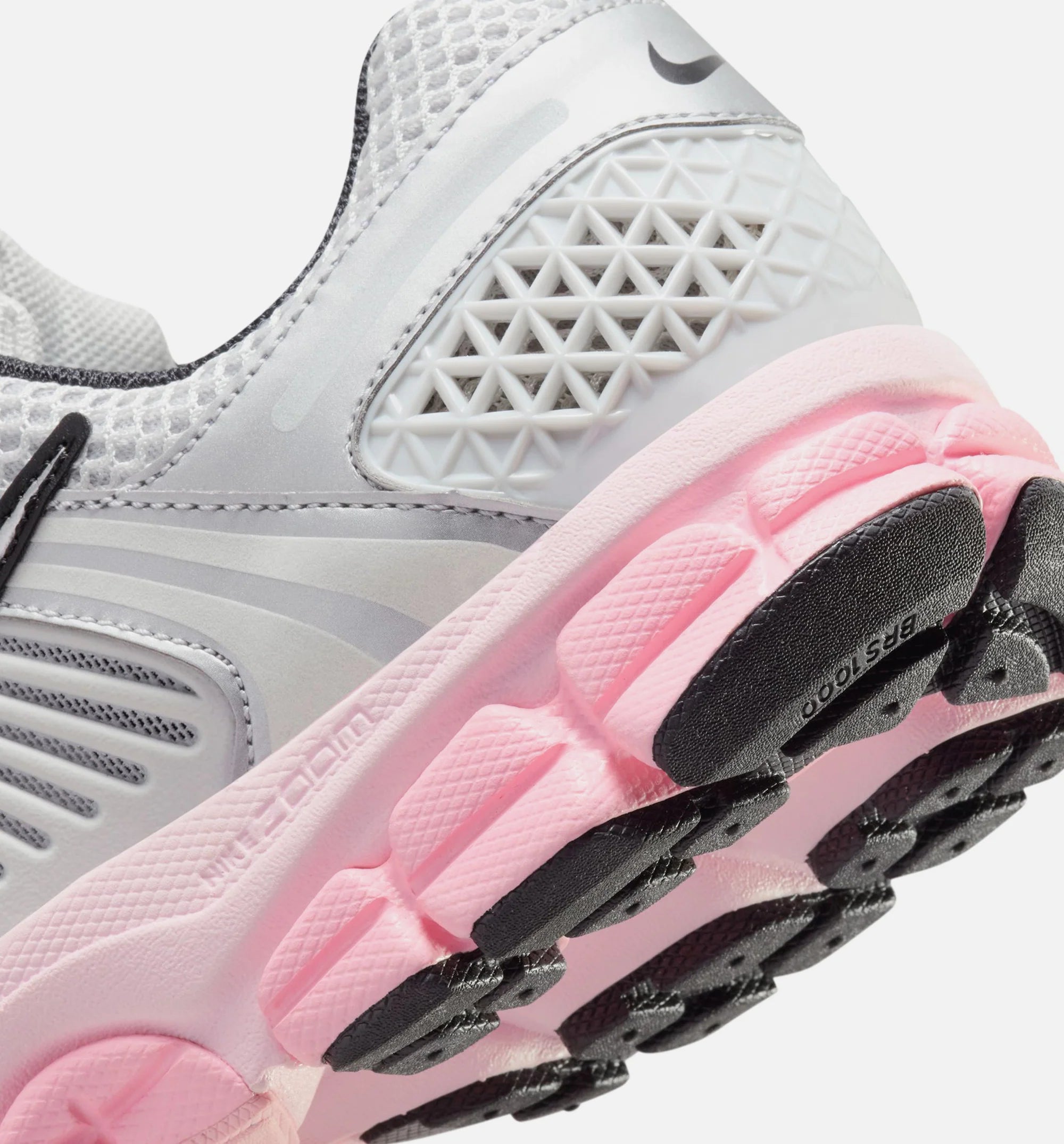 Zoom Vomero 5 Photon Dust Pink Foam Womens Lifestyle Shoe Photon Dust Metallic Silver Pink Foam