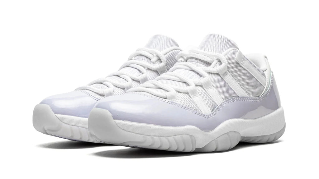 AIR JORDAN 11 LO WMNS Pure Violet