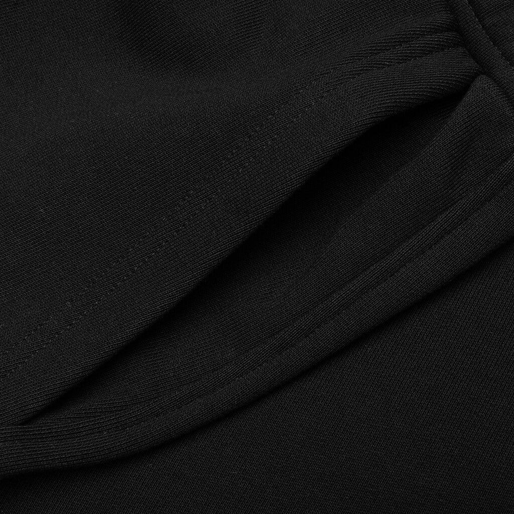 Boxy Fit Embroidered Shorts Black