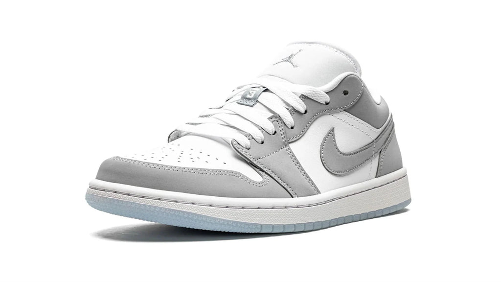 AIR JORDAN 1 LOW WMNS White Wolf Grey