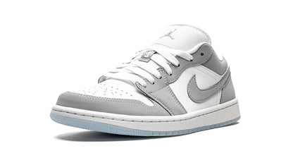 AIR JORDAN 1 LOW WMNS White Wolf Grey