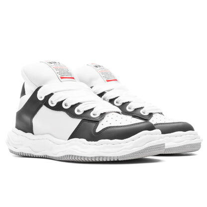 Wayne Low Top Sneakers Black White