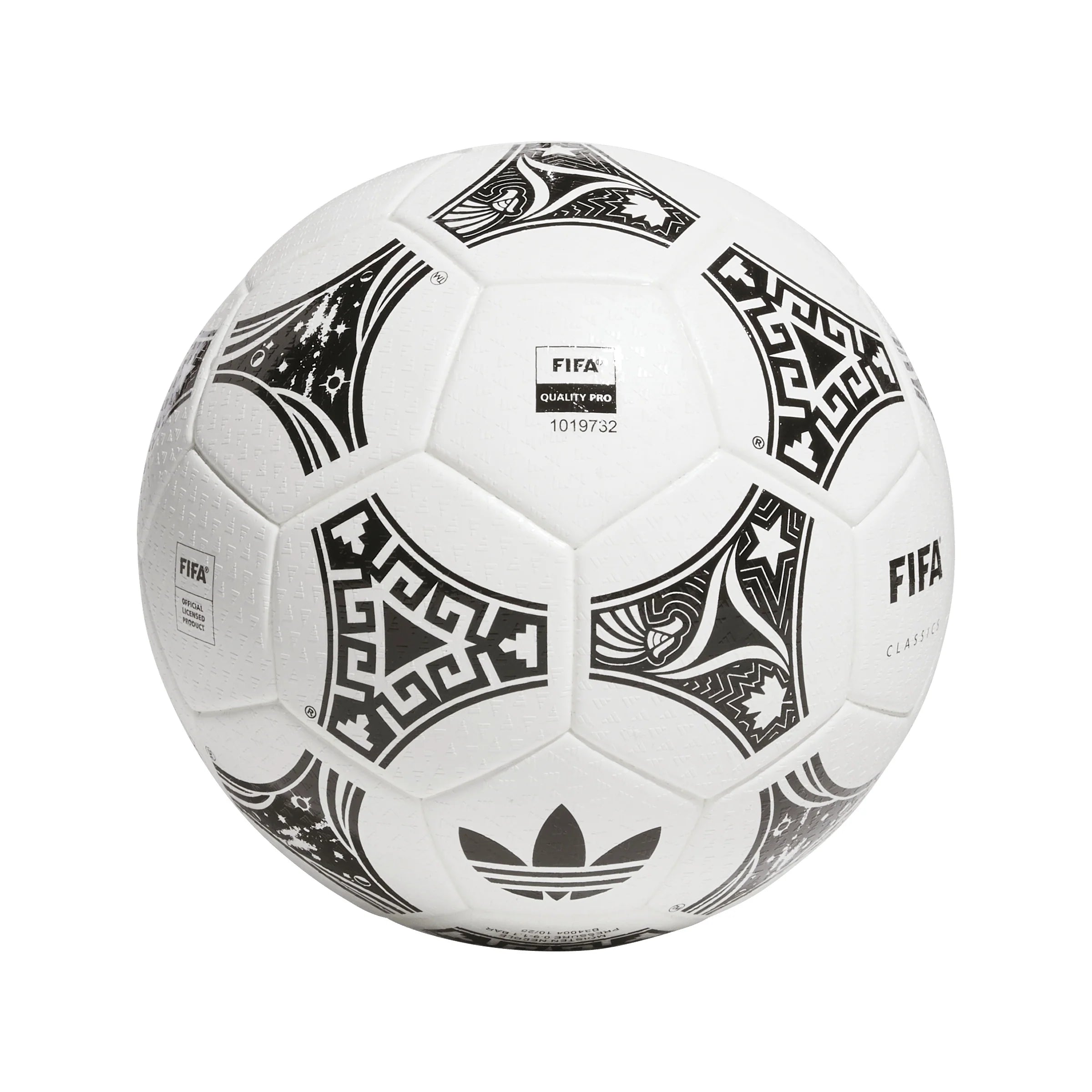 adidas Fifa World Cup Trionda Mash UP Pro Soccer Ball 2026 White Black