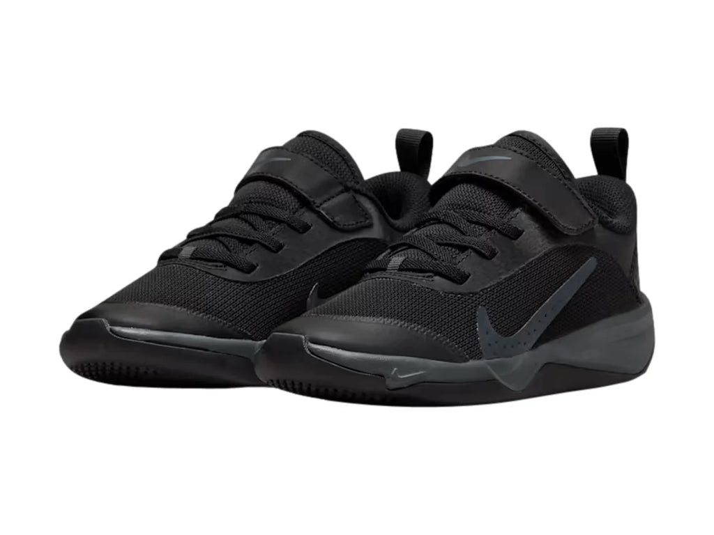 Tenis Nike Omni Multi Court Negro para Niño