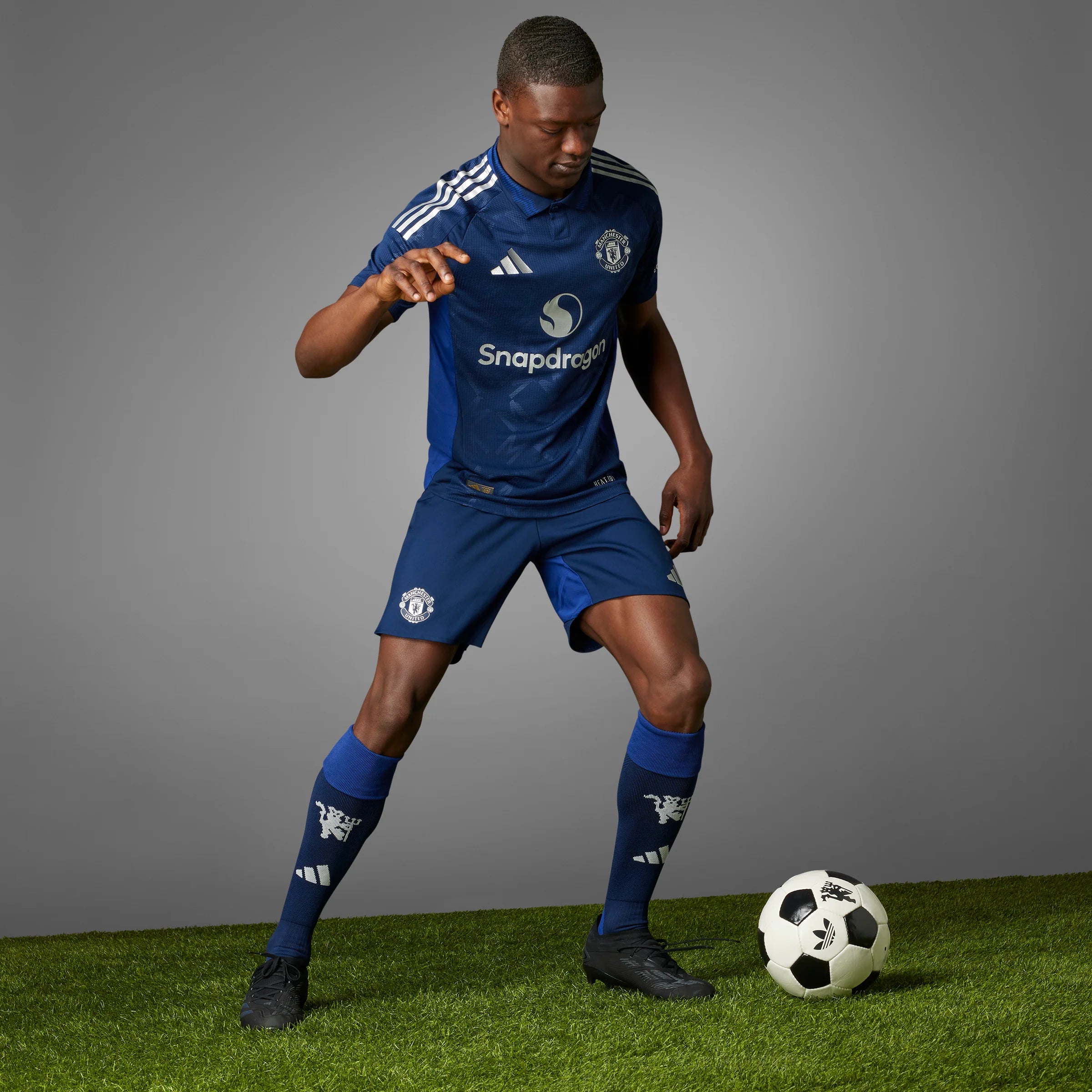 adidas Manchester United Away Authentic Mens Soccer Jersey 24 25 Night Indigo White