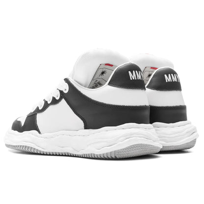 Wayne Low Top Sneakers Black White